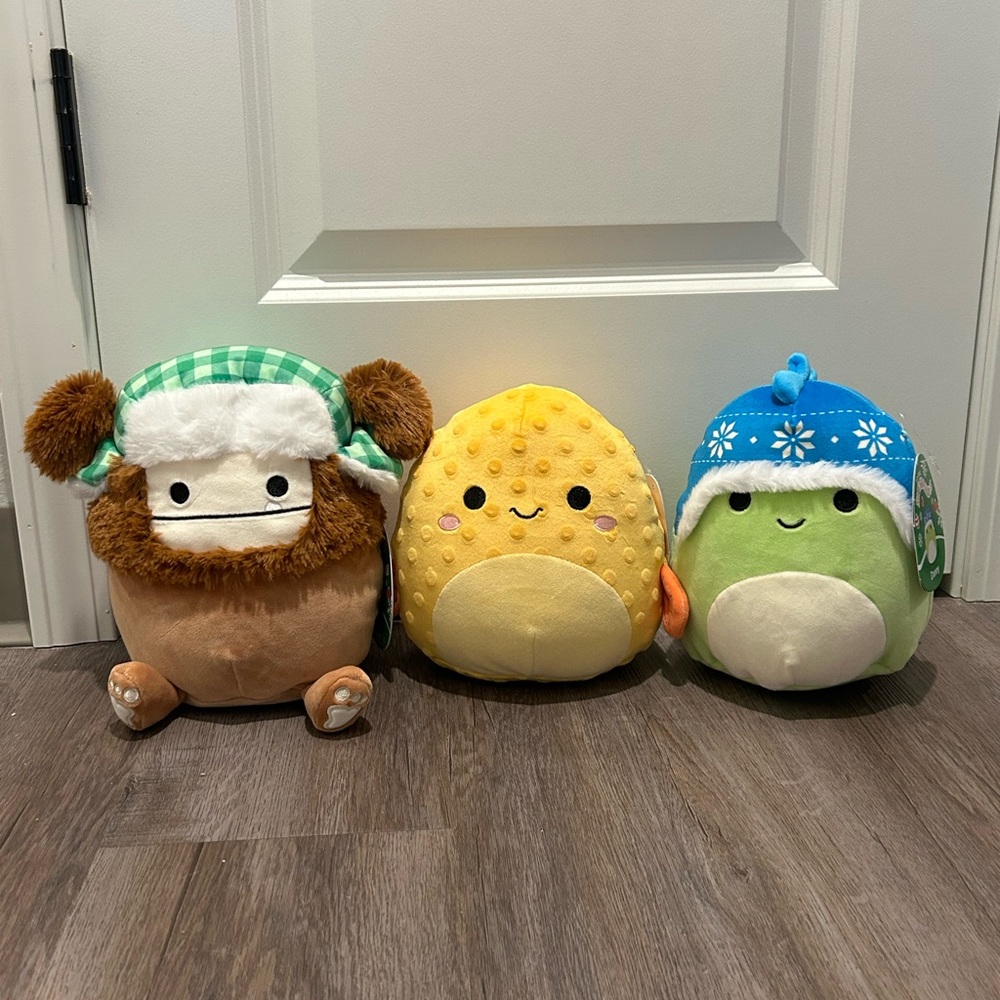 NWT Squishmallow set